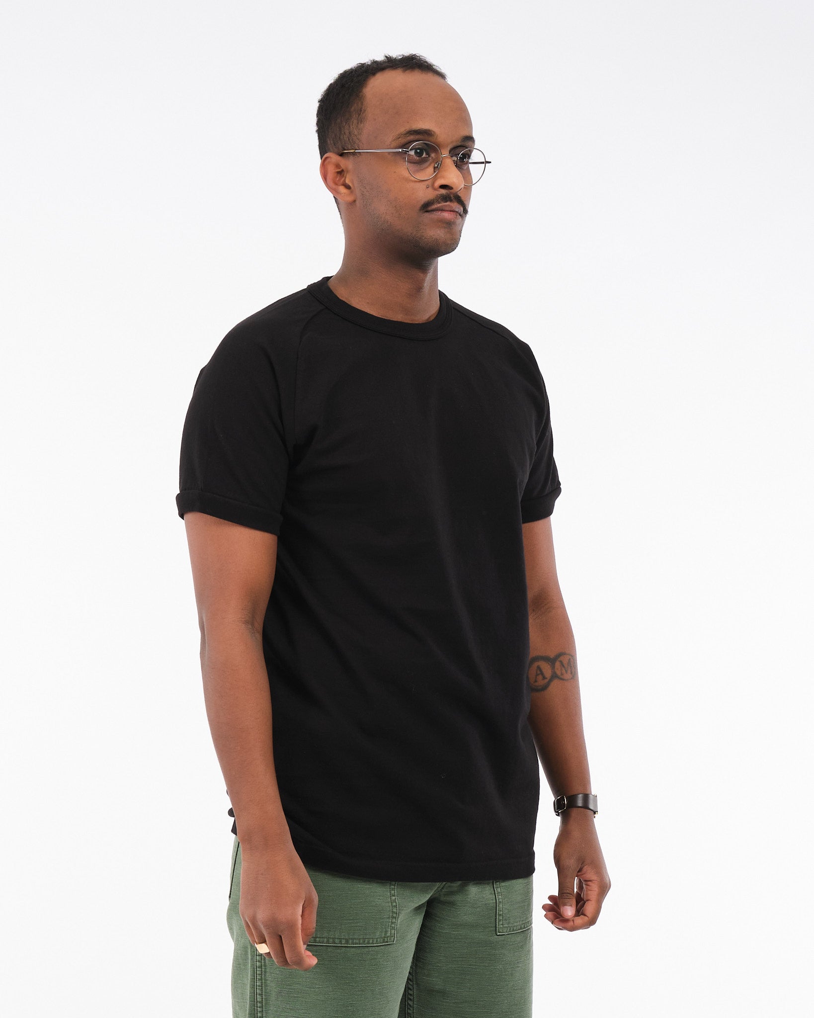 PUA'ENA SHORT SLEEVE T SHIRT ANTHRACITE - Meadow