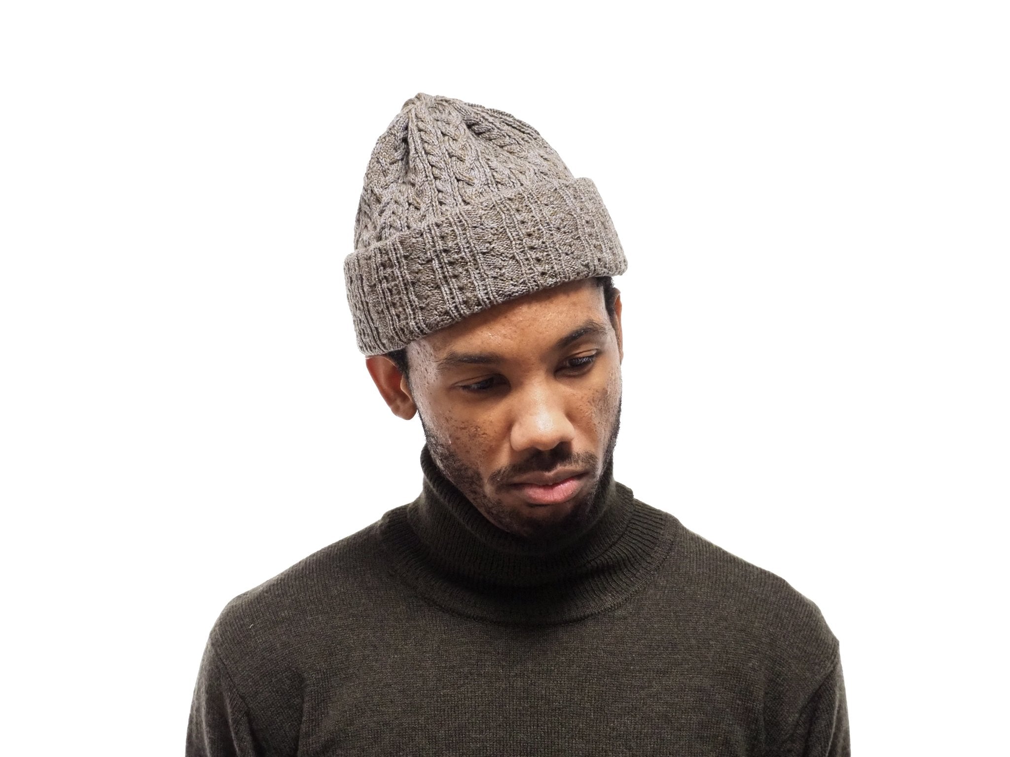 Green cable 2025 knit hat