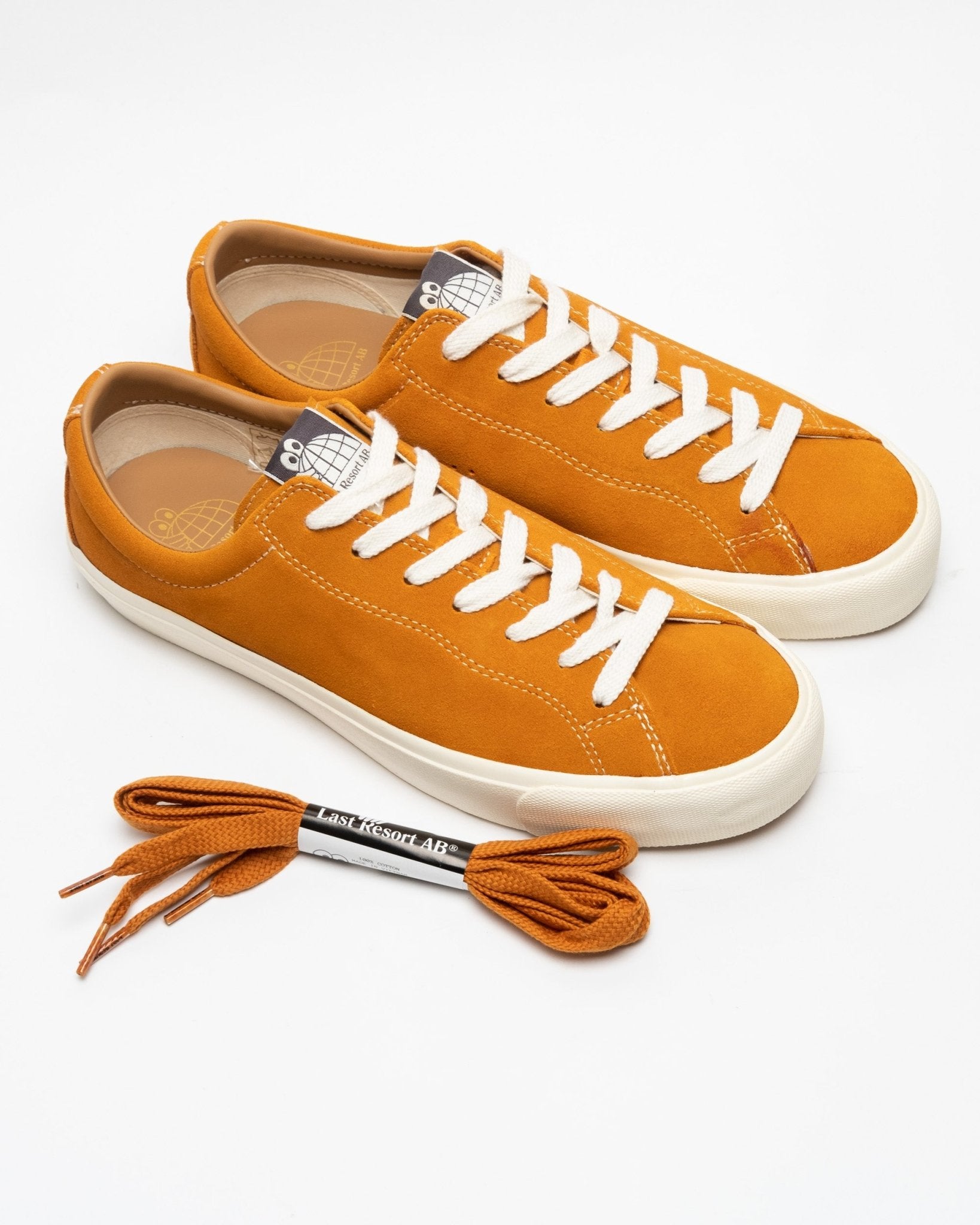 Last Resort AB VM003 Suede LO Cheddar/White | Meadow