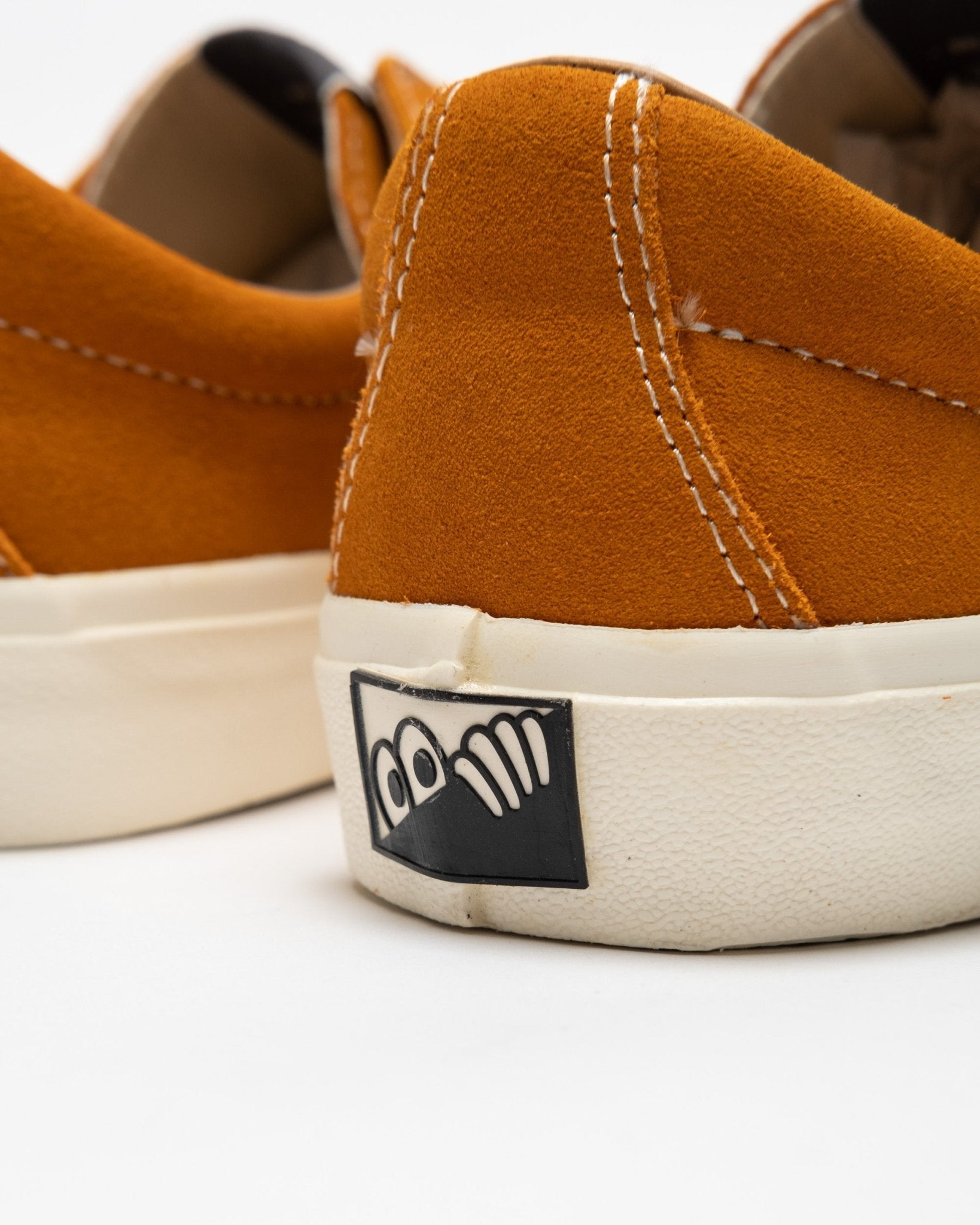 Cheddar tan vans hotsell